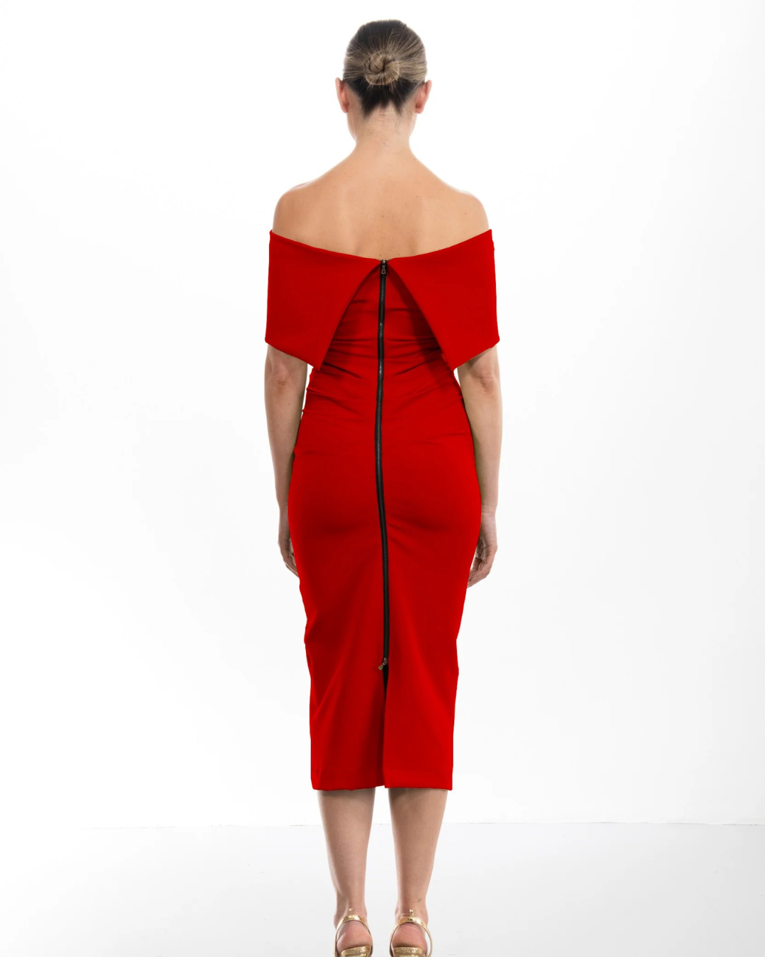 ‼️ 1 left ‼️ Size 14/16 - Kevan Jon - Kyoto Knee Dress - Red