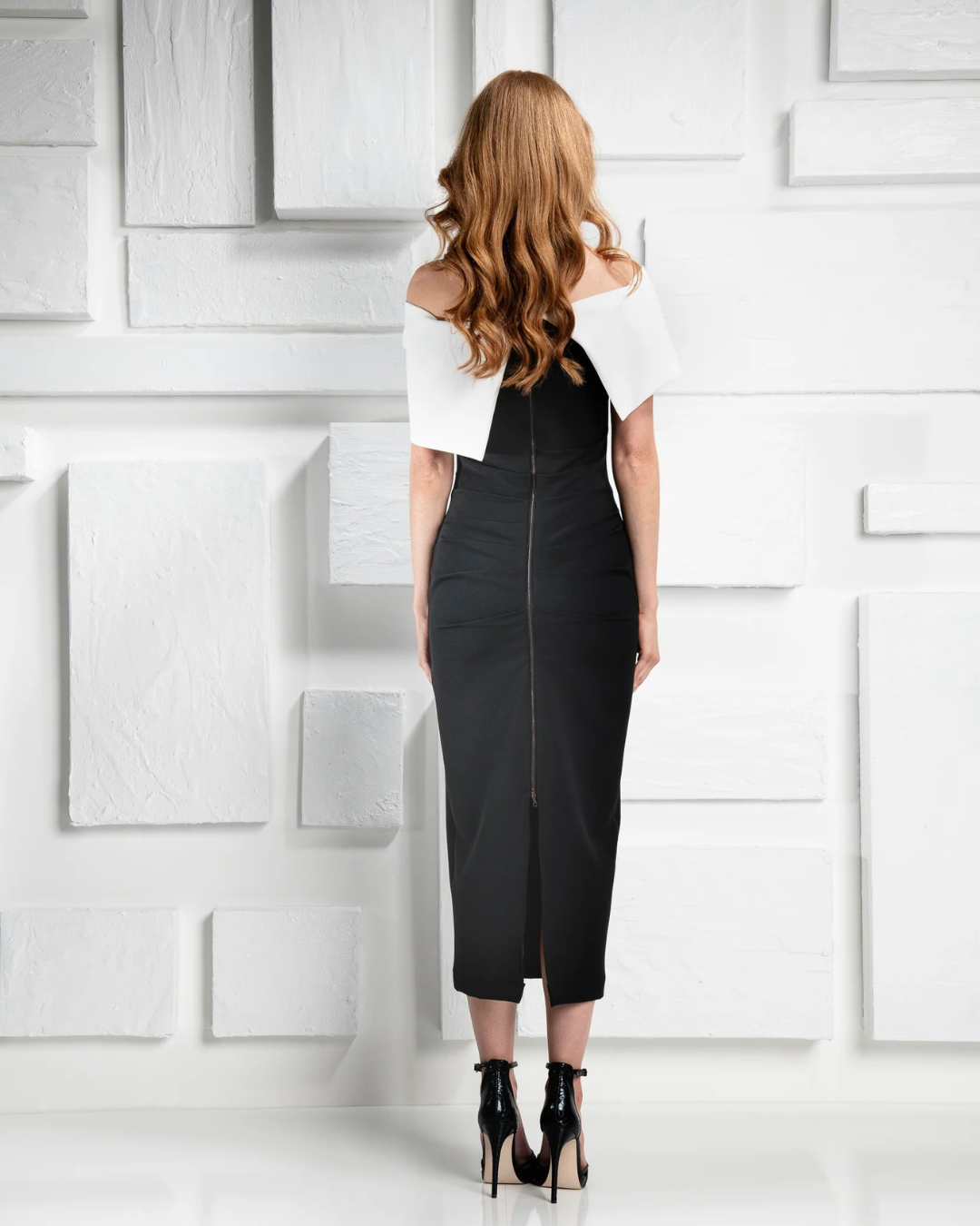 ‼️ 1 left ‼️ Size 12/14 - Kevan Jon - Bow Bow Knee - Black/Ivory