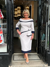 Load image into Gallery viewer, ‼️ 1 left ‼️ Size 10 - Veni Infantino - 992001A - Taupe / Navy