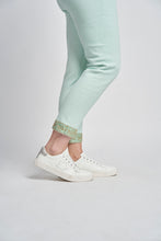 Load image into Gallery viewer, Size 16 & 18 PINNS - 581CT MINT