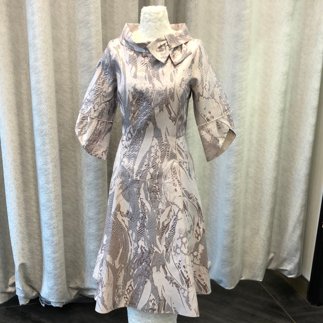 ‼️ 1 left ‼️ Size 10 - Lizabella - 2481-41 - Gold