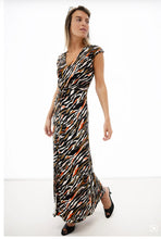 Load image into Gallery viewer, * K Design  - Y116 MAXI V NECK DRESS WITH KNOT
