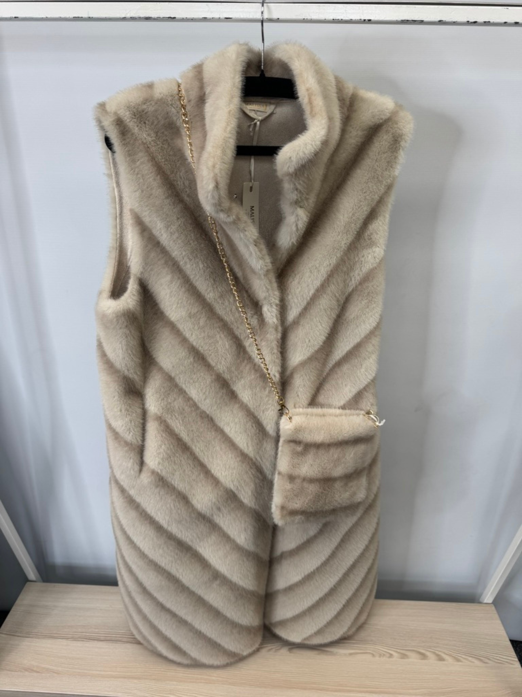 Malissa J GC20707 Stone Faux Fur Cross Body Bag – women’s faux fur handbag with gold chain strap, perfect for chic day-to-night outfits