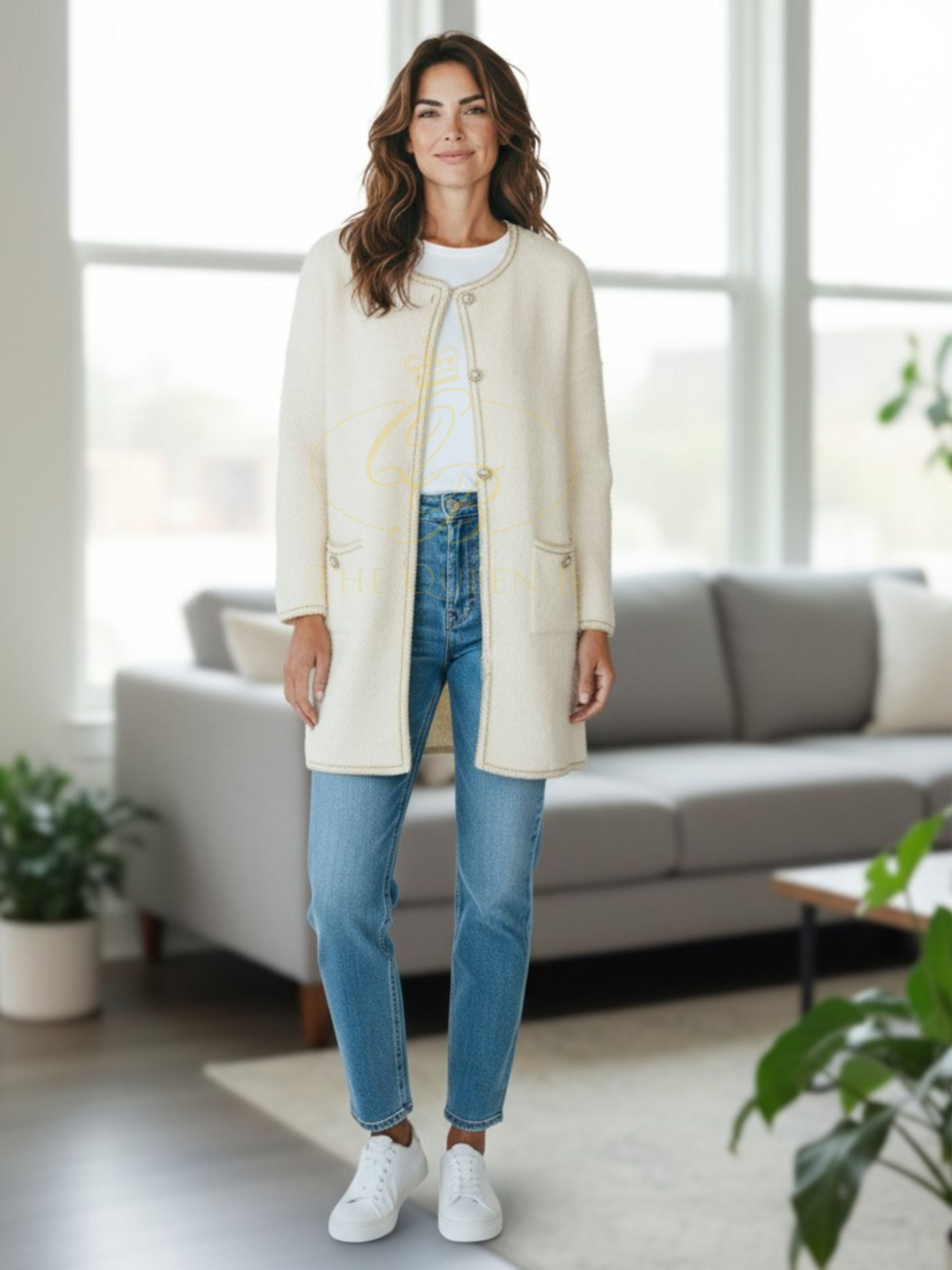 PARAMOUR 8073 Cream Design Jacket – women’s longline knit jacket in black with round neckline, pearl-effect button fastening, decorative pockets and contrast trim. Elegant layering piece for day-to-night styling.