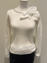 Load image into Gallery viewer, PARAMOUR - BOW JUMPER 8055