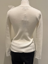 Load image into Gallery viewer, PARAMOUR - BOW JUMPER 8055