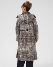 Load image into Gallery viewer, CREAM - GAIAGRO LONG PRINTED JACKET