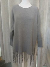 Load image into Gallery viewer, PARAMOUR - FRINGE JUMPER 8053