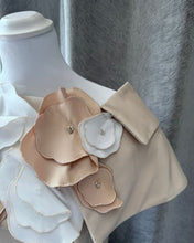 Load image into Gallery viewer, Veni Infantino Ceremonia - 25093 / 992485 Champagne / Ivory