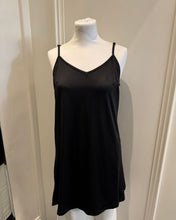 Load image into Gallery viewer, Malissa J - VICKY - longline vest top - WF984