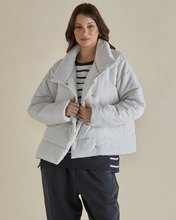 Load image into Gallery viewer, BETTY - PRESELY PUFFER JKT