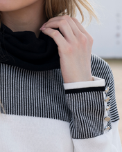 Load image into Gallery viewer, MARBLE - SWEATER 8083