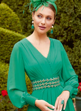 Load image into Gallery viewer, ‼️ 1 left ‼️ Size 8 Invitations By Veni - 29801 - Shamrock