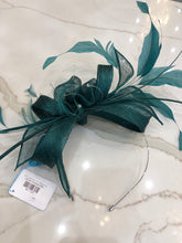 Load image into Gallery viewer, NEW - Max &amp; Ellie - CF4 - FASCINATOR
