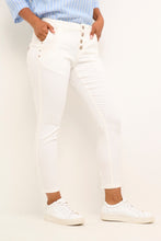 Load image into Gallery viewer, CREAM - Sorya 7/8 Jeans Baily Fit  - WHITE
