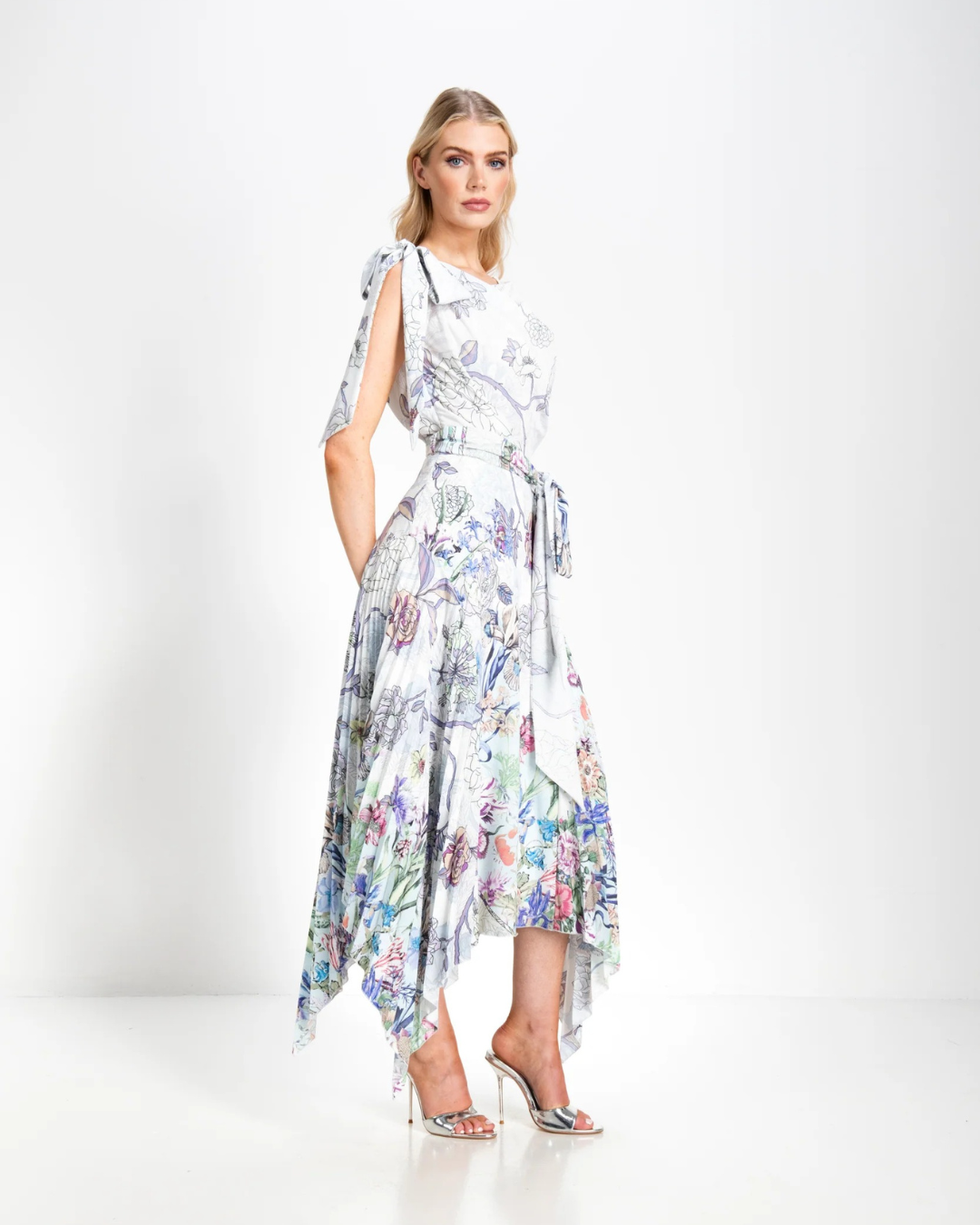 Size 8/10 Kevan Jon - Emilia Pleat - Ombre Floral