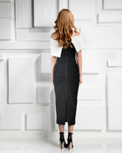 Load image into Gallery viewer, ‼️ 1 left ‼️ Size 12/14 - Kevan Jon - Bow Bow Knee - Black/Ivory
