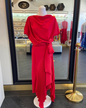 Load image into Gallery viewer, Kevan Jon - Mila Pleat Knee - Red
