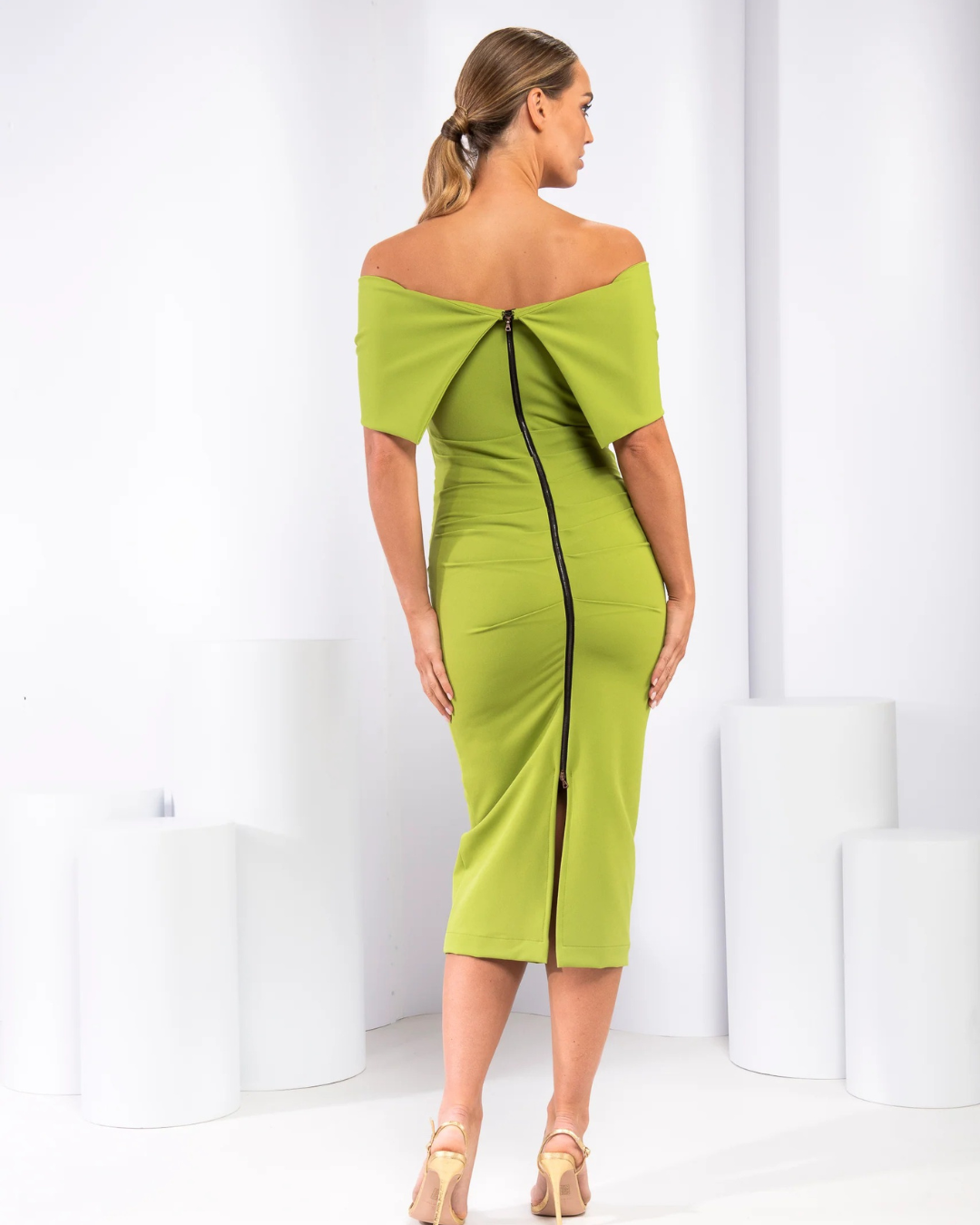 Kevan Jon - Boo Bow Knee - Pear