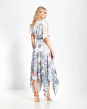 Load image into Gallery viewer, Size 8/10 Kevan Jon - Emilia Pleat - Ombre Floral
