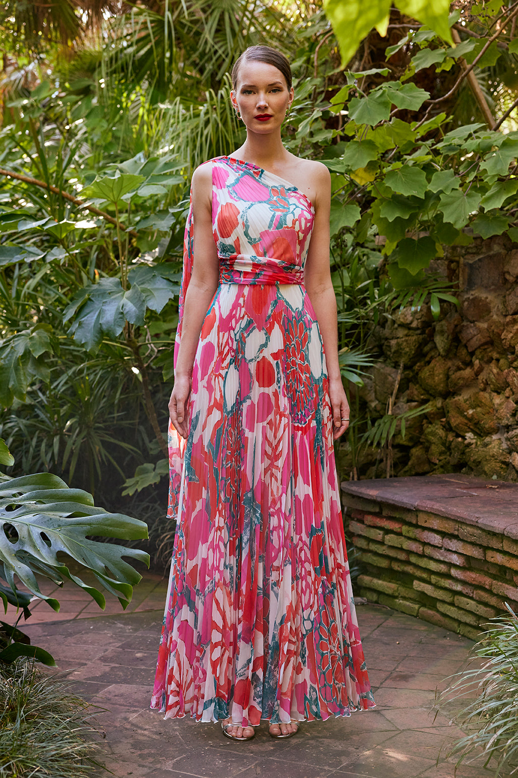 ‼️ 1 left ‼️ Sizes 10 Carla Ruiz - 50632 - Asymetric / White