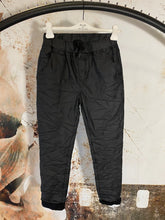 Load image into Gallery viewer, deck by Decollage - 819606 Pleather Trouser
