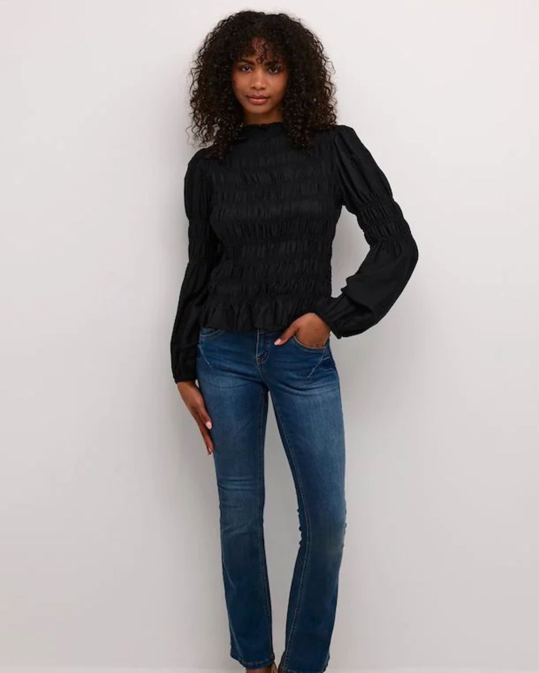 CREAM - HENVA BLOUSE - BLACK