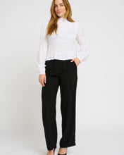 Load image into Gallery viewer, CREAM - HENVA BLOUSE - WHITE
