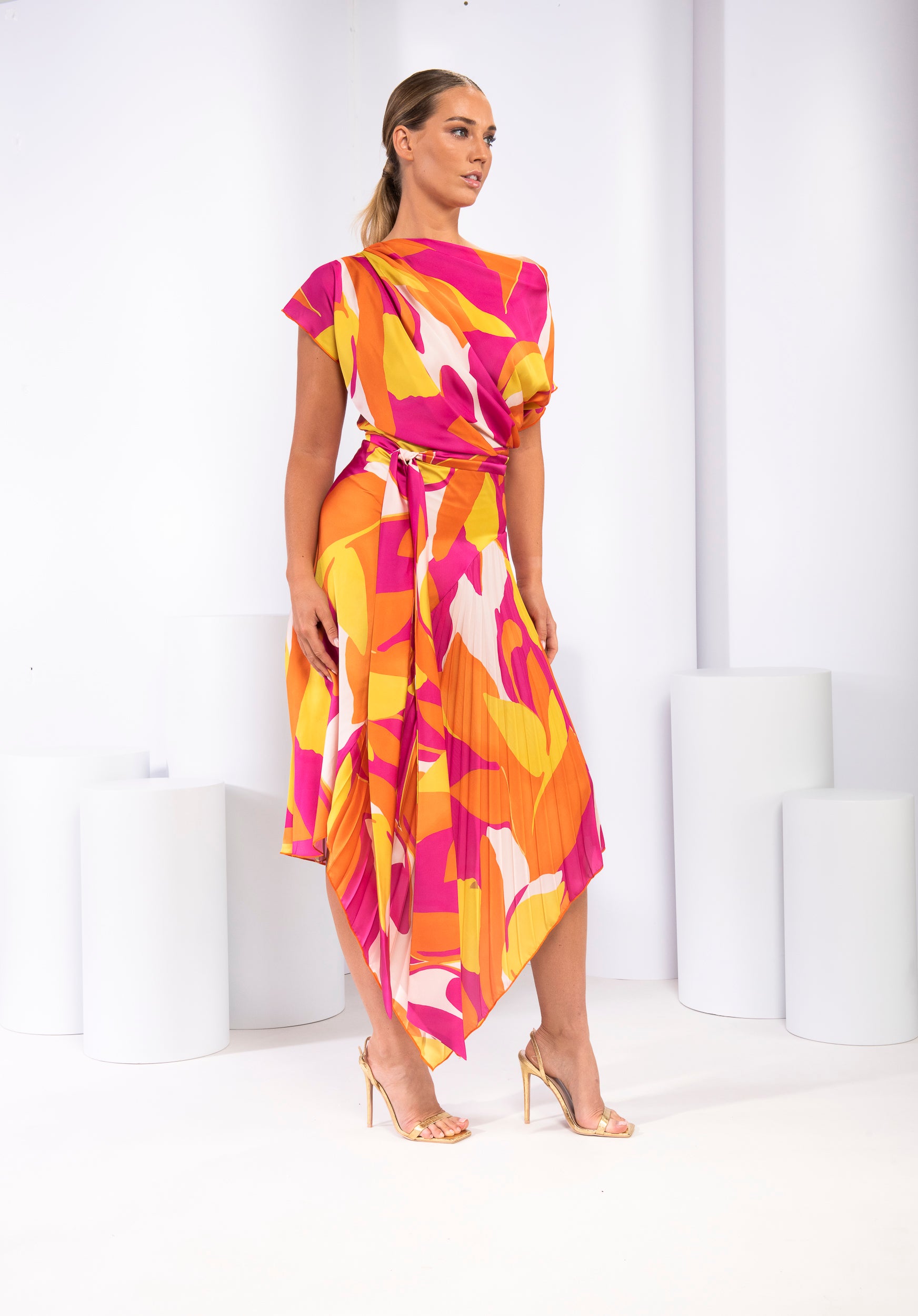 ‼️ 1 left ‼️ size 8/10 - Kevan Jon - Mila - Blue / Orange