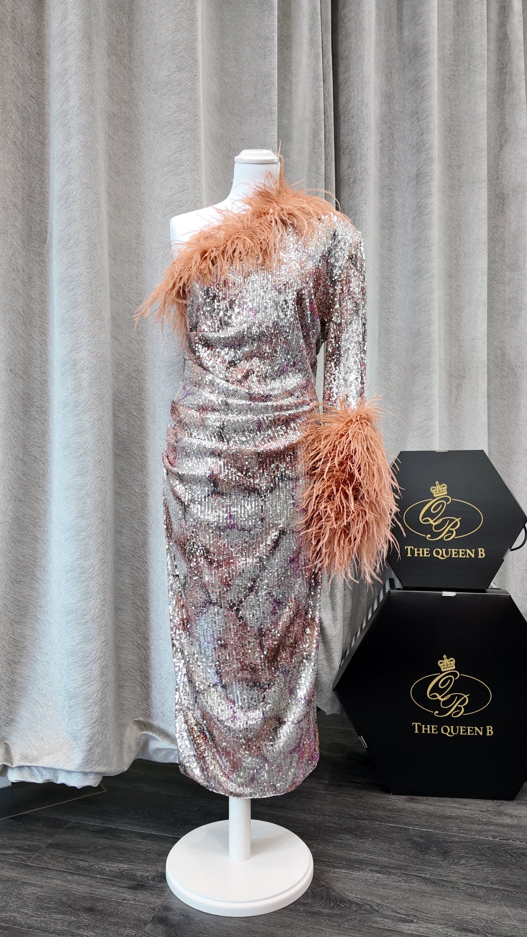 Size 14/16 Kevan Jon - CAMILLE KNEE  - CORAL