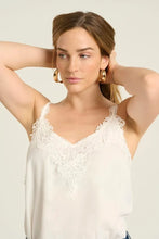 Load image into Gallery viewer, CREAM - ANNA TOP - WHITE
