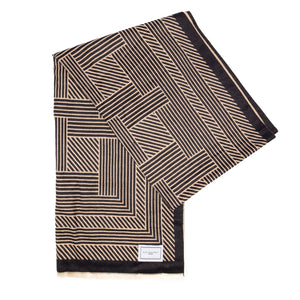 EBSC6001 - Scarf Black/Sand Geometric