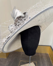 Load image into Gallery viewer, Irresistible - 640 HATINATOR - Silver / Print
