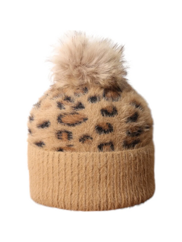 Jess & Lou HL870 tan leopard print bobble hat with faux-fur pom-pom – women’s cosy winter beanie hat for cold-weather outfits.