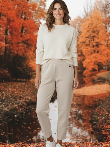 Malissa J Ash 80 Stone Ankle Grazer Trousers featuring a straight-leg cut, ankle-length fit and side pockets. A versatile neutral trouser. 