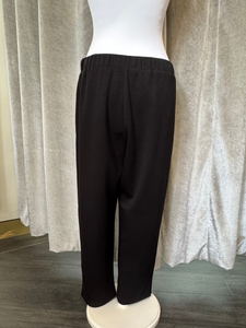 Malissa J WF2484 black straight leg trousers - elasticated waist neutral women’s trousers for smart casual and everyday wear.