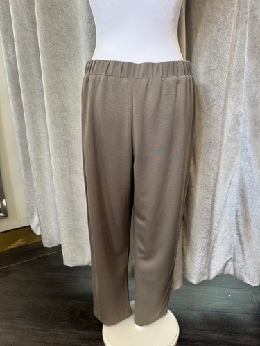 Malissa J WF2484 mushroom straight leg trousers - elasticated waist neutral women’s trousers for smart casual and everyday wear.