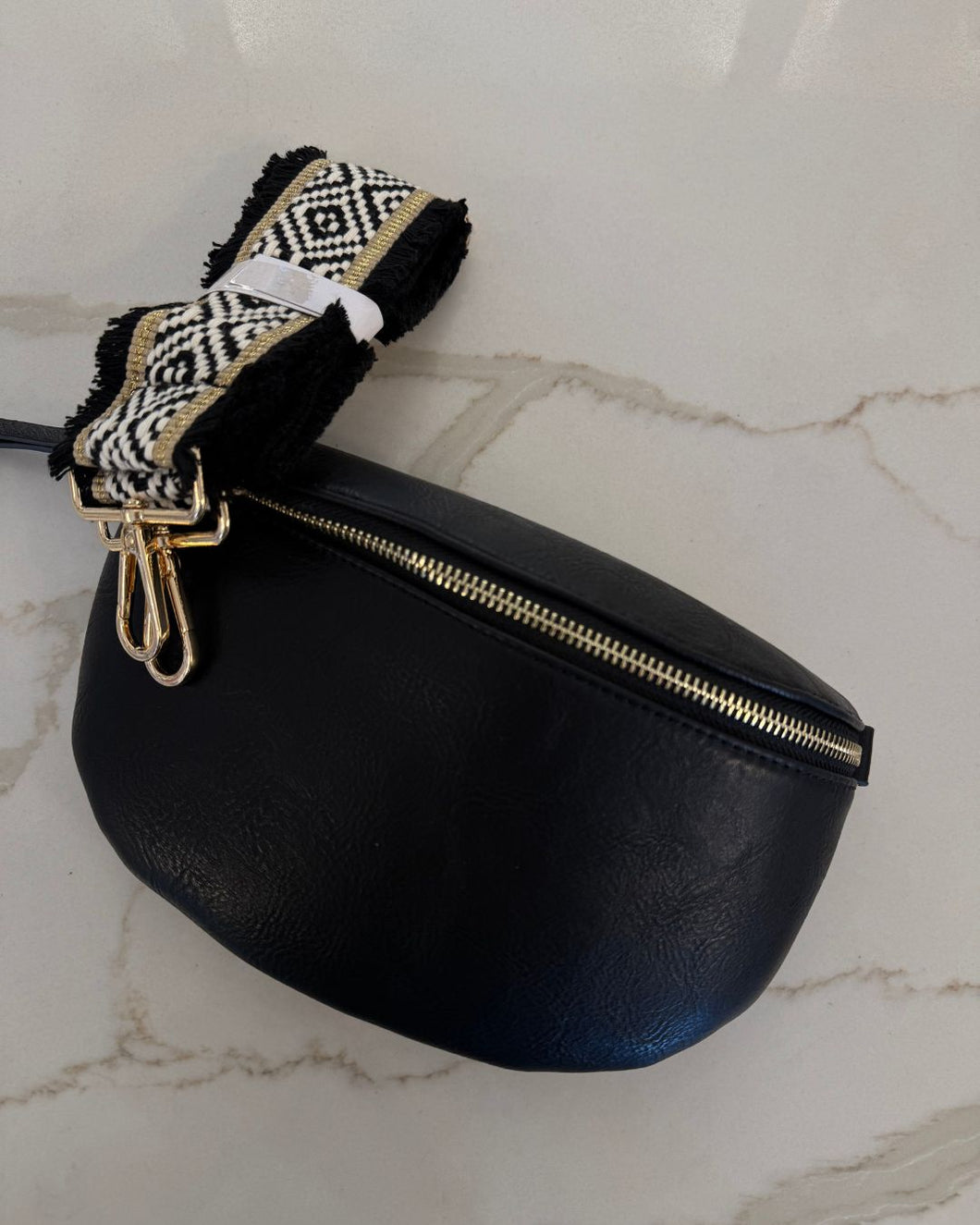 ‼️ 1 left ‼️ 
Malissa J - BB008 - Cross Body / 2 Straps