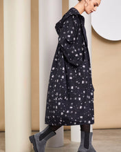 Load image into Gallery viewer, ‼️ 1 left ‼️ Size 14 NAYA - NAW24 279 - Blur Print Coat
