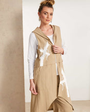 Load image into Gallery viewer, NAYA - NAS25 180 Printed Hooded Gilet
