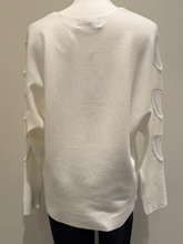 Load image into Gallery viewer, PARAMOUR - HEART SLVE JUMPER 8043
