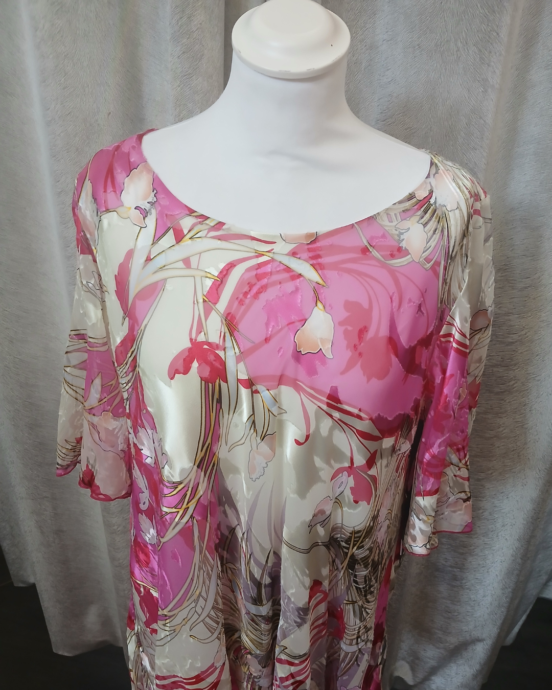 Allison Designs - Top & Pants Fuchsia & White