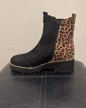 Load image into Gallery viewer, LUNAR - NAKITA BLACK ANKLE BOOT
