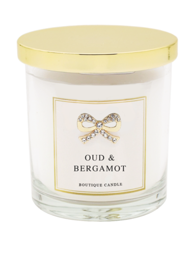 QB25 CAN12 Oud & Bergamot Candle with gold diamanté bow, hand-poured soy wax and luxury oud and bergamot fragrance in elegant gift packaging.
