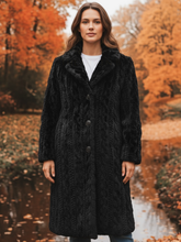 Load image into Gallery viewer, QBAW25 CW C802 Cable Fluffy Coat
