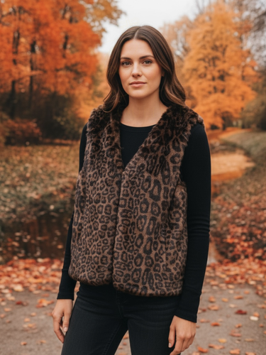 QBAW25 CW VC811 Leopard Faux Fur Vest Coat featuring a soft faux fur texture, round neckline and sleeveless design for chic cold-weather layering.