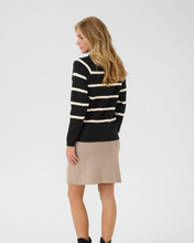 Load image into Gallery viewer, CREAM - DELA BUTTON PULLOVER
