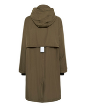 Load image into Gallery viewer, CREAM - RAILY RAINCOAT
