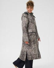 Load image into Gallery viewer, CREAM - GAIAGRO LONG PRINTED JACKET

