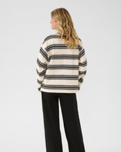 Load image into Gallery viewer, CREAM - CARMELL SWEATSHIRT
